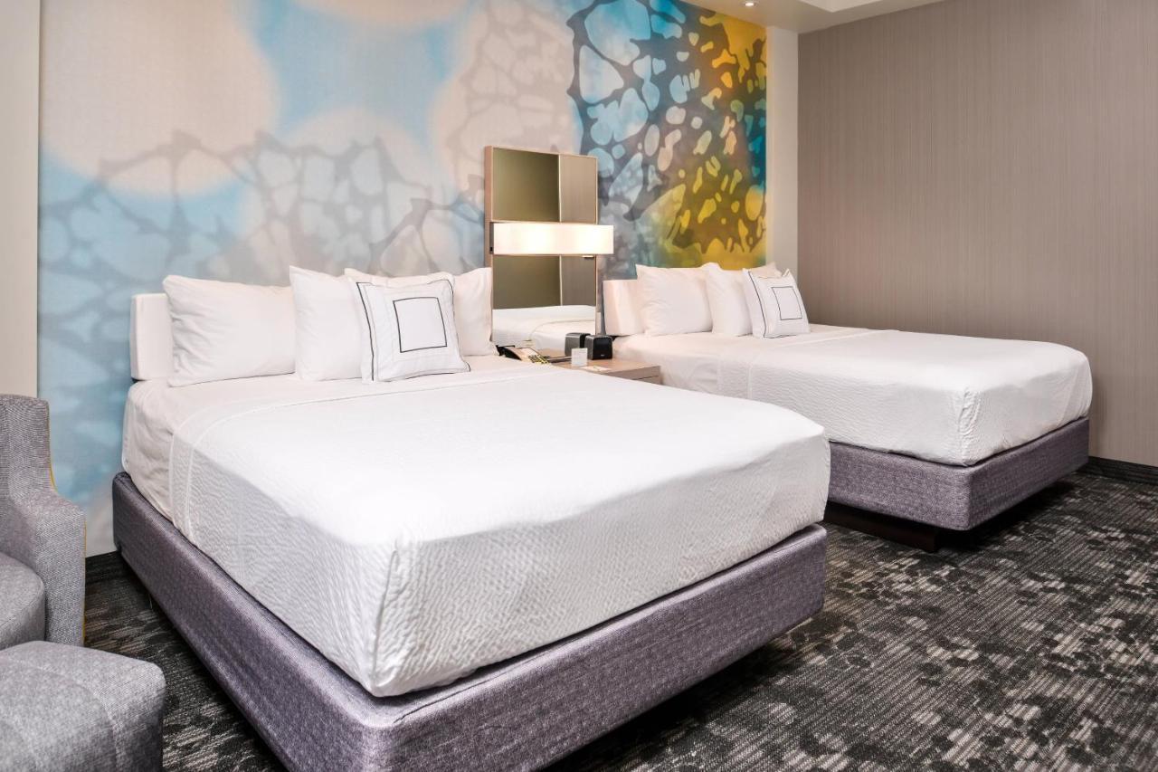 Courtyard By Marriott Charlotte Northlake Ngoại thất bức ảnh