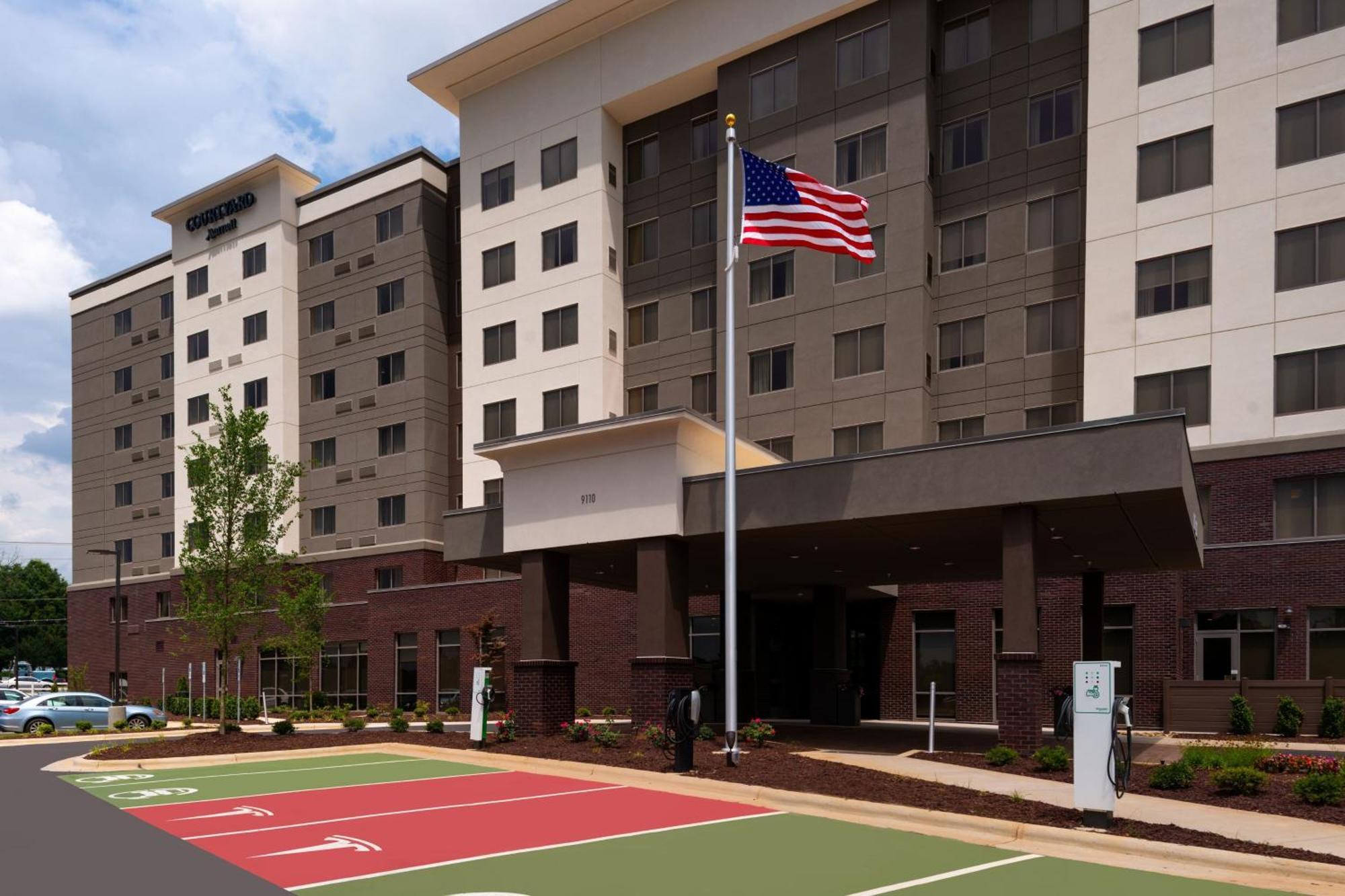 Courtyard By Marriott Charlotte Northlake Ngoại thất bức ảnh